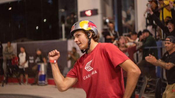 滑板世锦赛落幕 伊顿、布朗分获碗池男女冠军