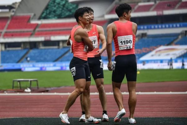 比苏炳添仅慢0.01秒！广东“00后”小将真棒