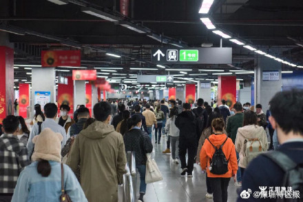 深圳地铁日客流量突破800万人次