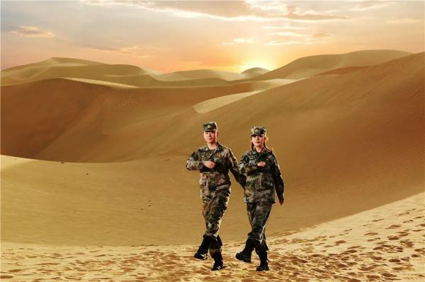 祝福！立功喜报送到军人夫妻婚礼现场