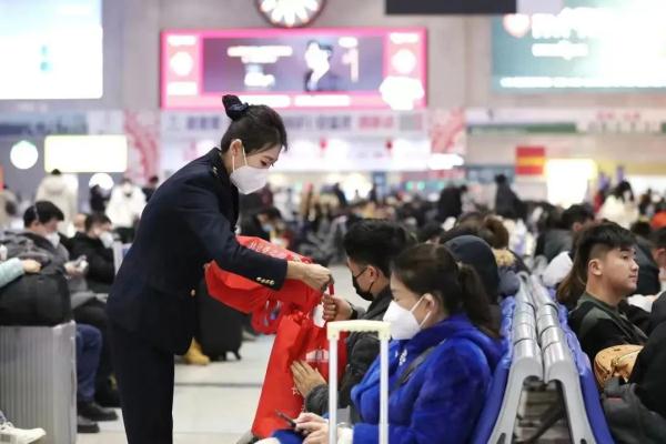 长春火车站:这些都免费! 长春火车站:这些都免费!