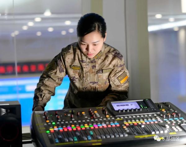 这名女兵,了不起 这名女兵,了不起