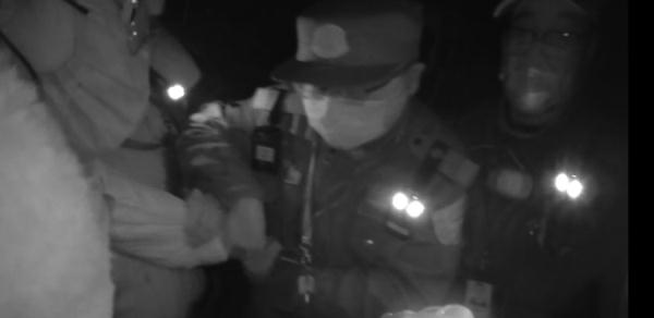 杭州司机拉了一个“奇怪”女乘客...立即报警! 杭州司机拉了一个“奇怪”女乘客...立即报警!