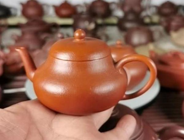 “围炉煮茶”热度未退 “狂飙”带火紫砂产品