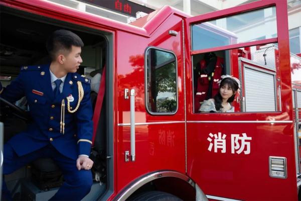 请签收！来自消防员妻子的“高甜告白”