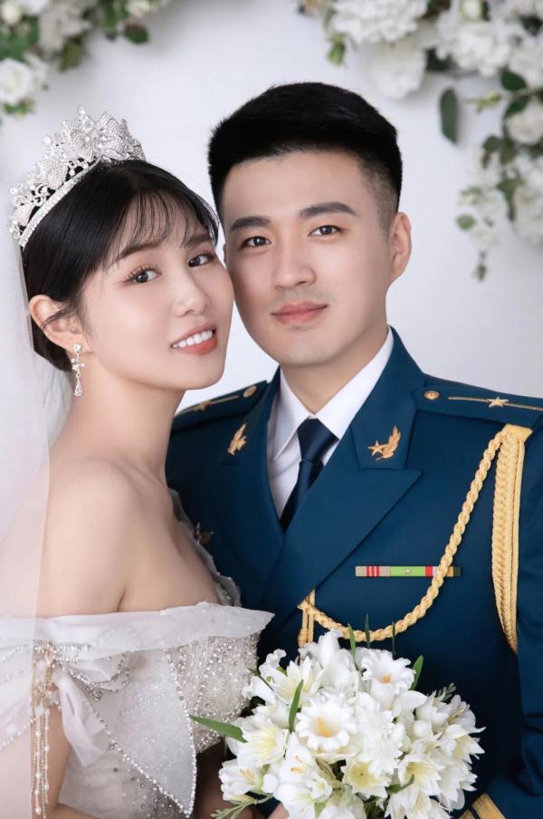 这12对军人结婚照都太好看啦！