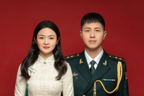 这12对军人结婚照都太好看啦！