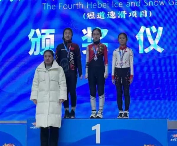 戳泪!用3枚奖牌告慰亡父,河北15岁女孩的故事让人心疼! 戳泪!用3枚奖牌告慰亡父,河北15岁女孩的故事让人心疼!