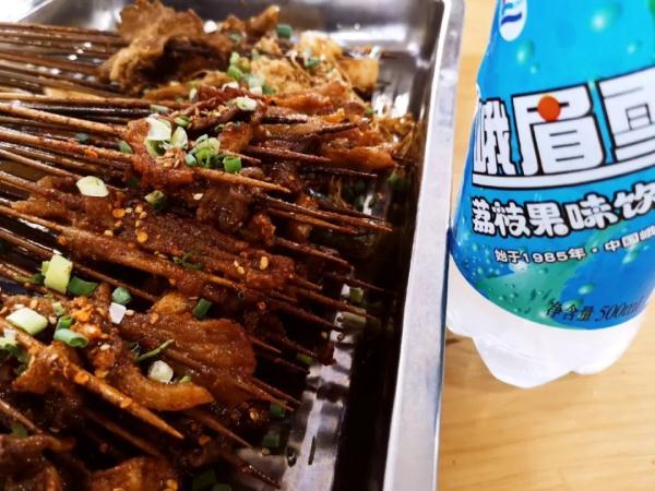 取缔乐山油炸串串？网友吵翻！官方发话了