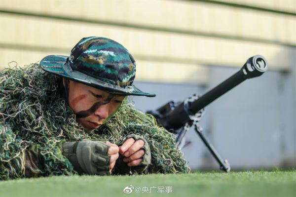 百步穿杨!近距离看武警狙击手训练 百步穿杨!近距离看武警狙击手训练