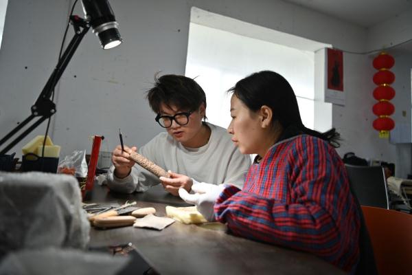 千年澄泥砚焕发新活力 千年澄泥砚焕发新活力