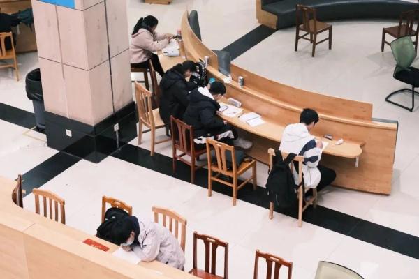 真正的大学生活回来了！河南高校开学“大片”正上演→