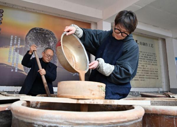 千年澄泥砚焕发新活力 千年澄泥砚焕发新活力