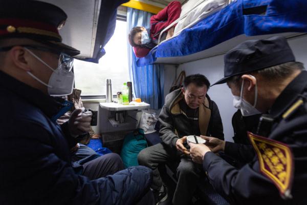 乘务“老兵”的最后一个春运 乘务“老兵”的最后一个春运