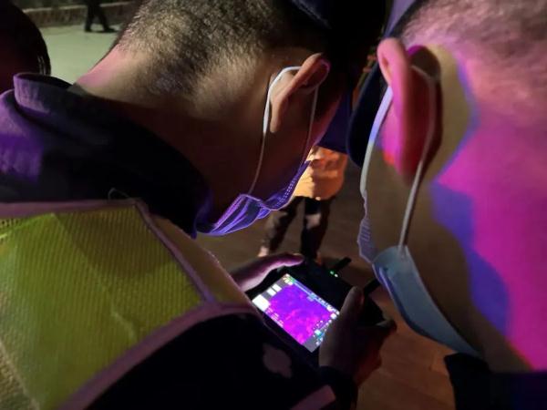 9岁孩子离家出走,热成像无人机、警犬、巡逻车全出动! 9岁孩子离家出走,热成像无人机、警犬、巡逻车全出动!