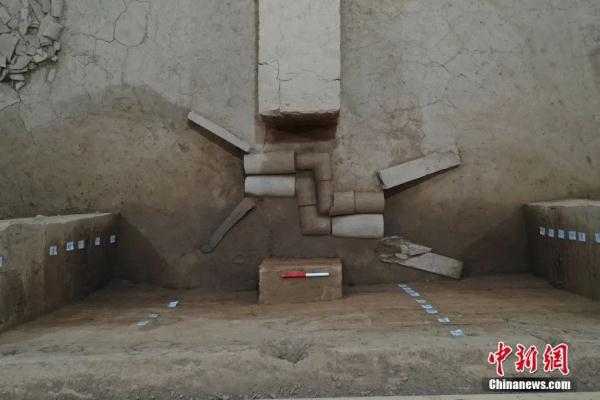 西安最新发现！2400年前“冲水式”厕所→