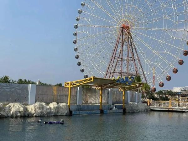 惊心动魄20小时!三亚搁浅鲸鱼获救了→ 惊心动魄20小时!三亚搁浅鲸鱼获救了→