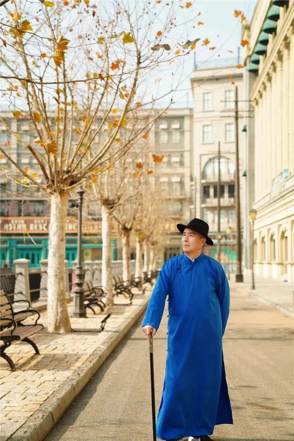 上海《甄嬛传》阿姨们又"杀"去横店了，这次挑战的大热剧是…
