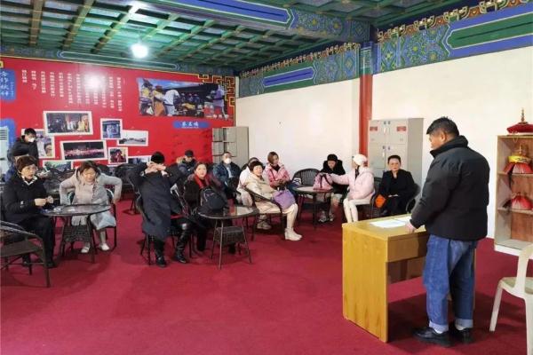 上海《甄嬛传》阿姨们又"杀"去横店了，这次挑战的大热剧是…