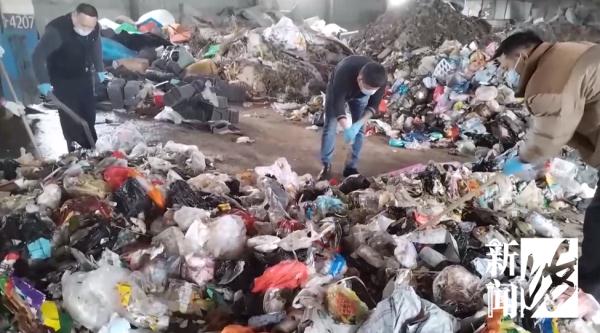 "我不相信银行"上海阿婆每天出门都带几十万现金…最担心的事发生了