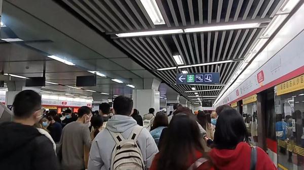 “半个杭州的人都来了吧!”今天的杭州,再次刷屏朋友圈! “半个杭州的人都来了吧!”今天的杭州,再次刷屏朋友圈!