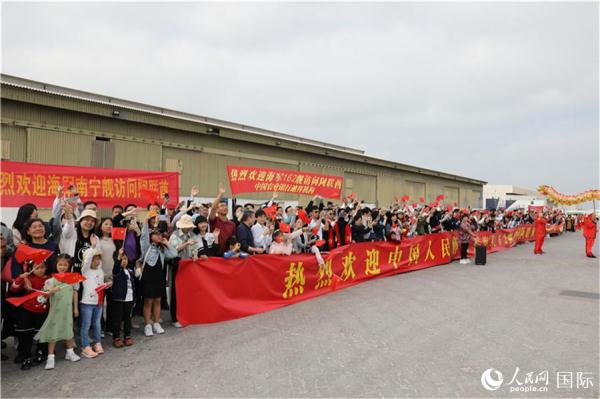 中国海军南宁舰抵达阿布扎比开展友好交流