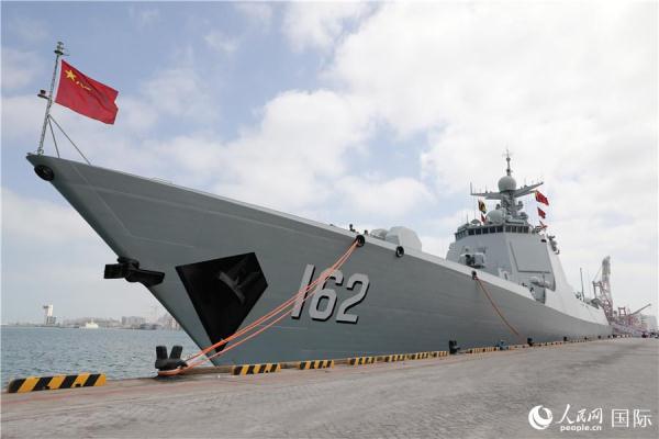 中国海军南宁舰抵达阿布扎比开展友好交流