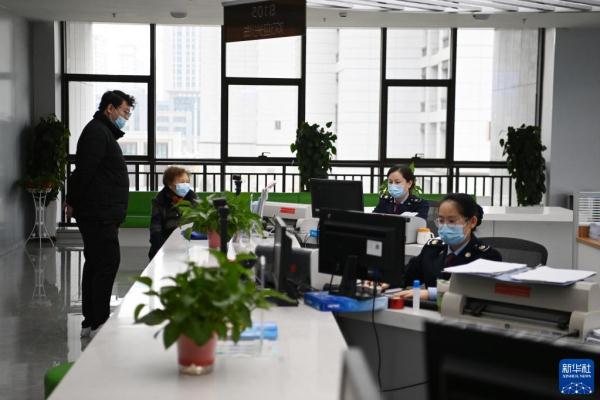 甘肃武威：政务服务高效能 惠企利民获好评