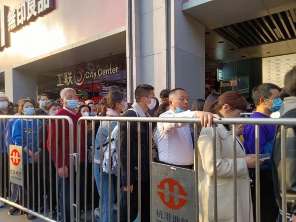 “半个杭州的人都来了吧!”今天的杭州,再次刷屏朋友圈! “半个杭州的人都来了吧!”今天的杭州,再次刷屏朋友圈!