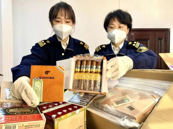 案值超200万元!南京海关查获雪茄走私案 案值超200万元!南京海关查获雪茄走私案