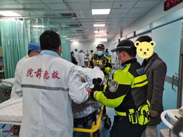 突遇火情，该出手时就出手！