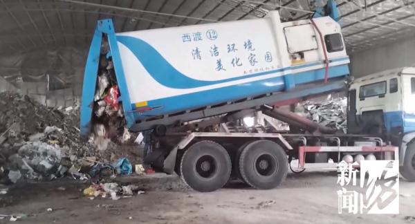 "我不相信银行"上海阿婆每天出门都带几十万现金…最担心的事发生了