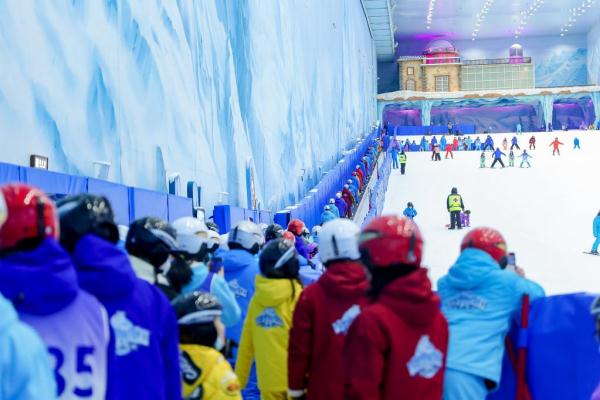 场景新、人气旺、体验足——走进商圈感受武汉开年消费“暖意”