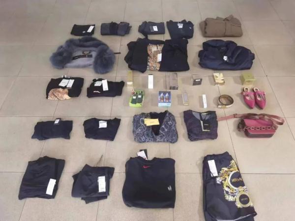 一男一女!海南警方:抓到了! 一男一女!海南警方:抓到了!