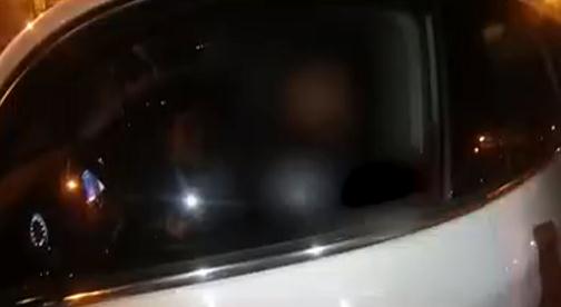 男子开车等红灯时睡着，交警一查不简单！