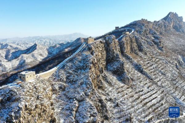 美丽中国丨当雄伟长城遇上皑皑白雪——长城展开水墨画卷