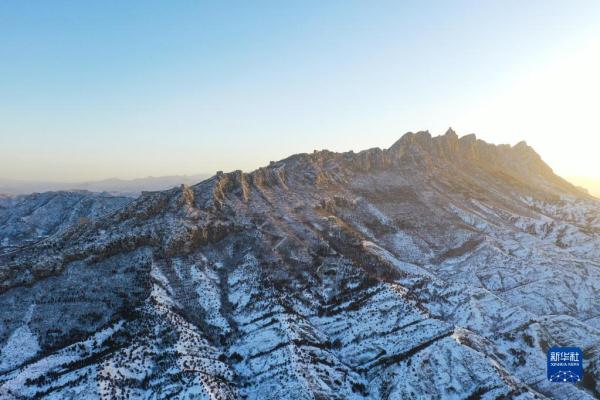 美丽中国丨当雄伟长城遇上皑皑白雪——长城展开水墨画卷