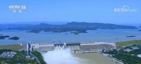 奋进的春天 | 光伏产业链各环节产量再创历史新高 奋进的春天 | 光伏产业链各环节产量再创历史新高