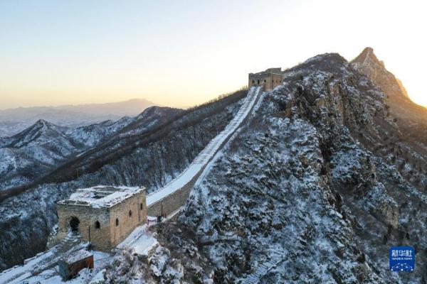 美丽中国丨当雄伟长城遇上皑皑白雪——长城展开水墨画卷