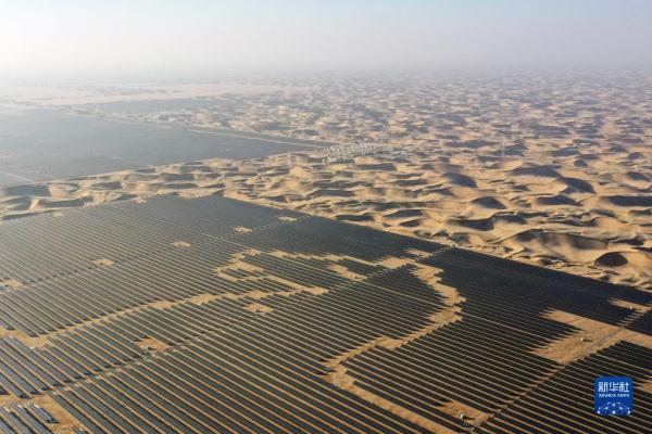 沙漠“蓝海” 沙漠“蓝海”
