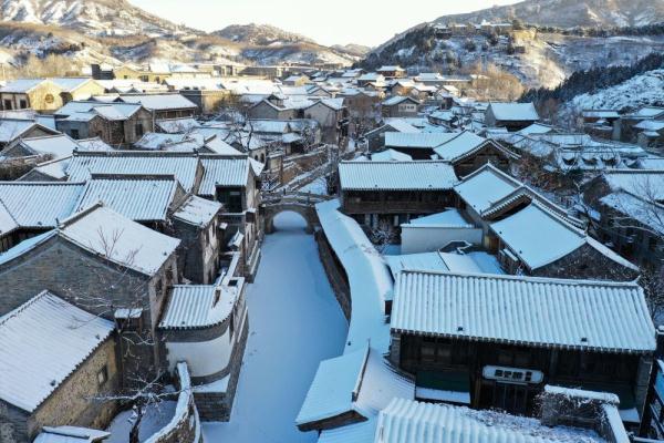 水镇雪韵