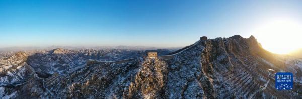 美丽中国丨当雄伟长城遇上皑皑白雪——长城展开水墨画卷