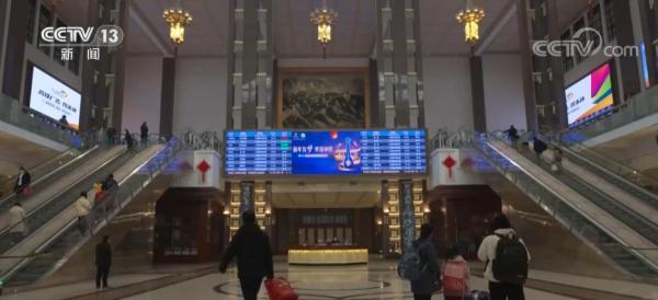 奋进的春天 | 光伏产业链各环节产量再创历史新高 奋进的春天 | 光伏产业链各环节产量再创历史新高