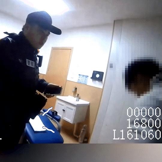 男子报警称被追杀，还说“安欣懂的！”