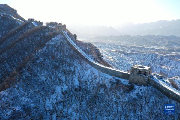美丽中国丨当雄伟长城遇上皑皑白雪——长城展开水墨画卷