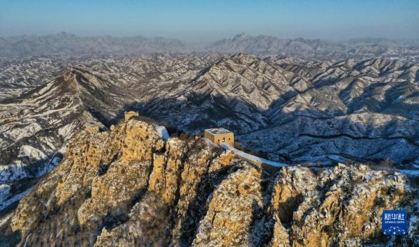 美丽中国丨当雄伟长城遇上皑皑白雪——长城展开水墨画卷