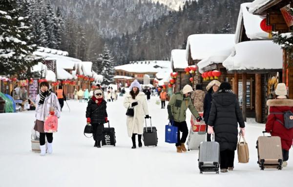 热度不减！雪乡景区依然沸腾