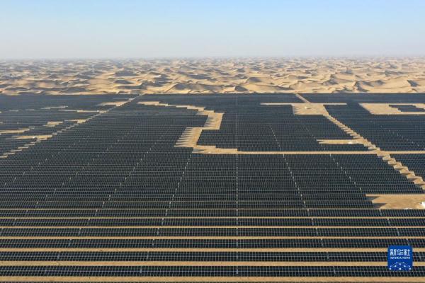 沙漠“蓝海” 沙漠“蓝海”