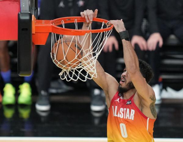 美职篮全明星赛扬尼斯队击败勒布朗队 塔图姆首获最有价值球员