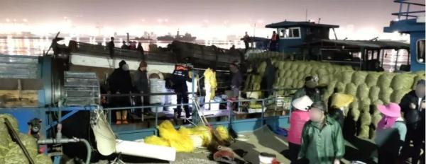 深夜突发！厦门：47人当场被抓！缴获7万公斤！